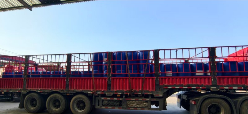 泰金甘油上海仓库出货实拍.jpg 泰金甘油上海仓库出货实拍.jpg