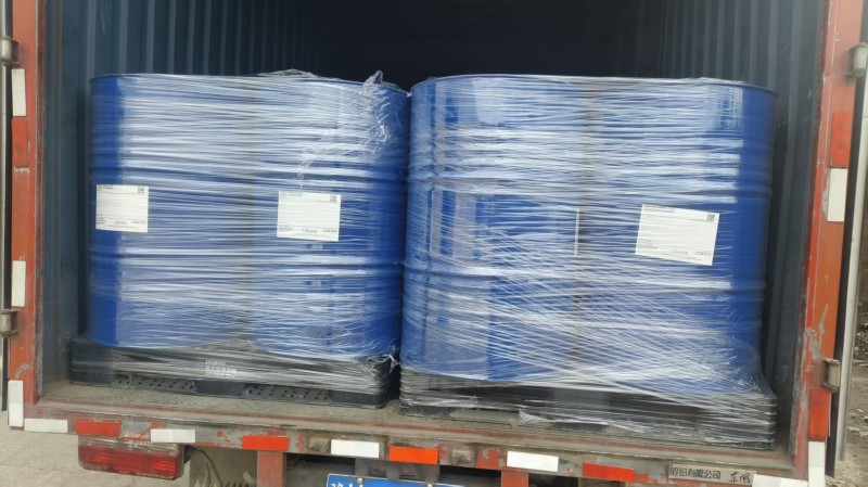 禾大吐温80发货现场.jpg 禾大吐温80发货现场.jpg