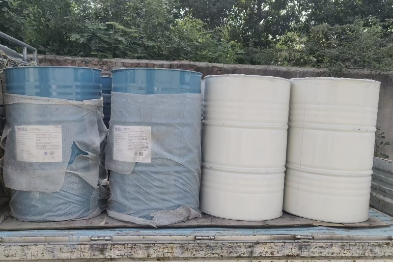 维佳白油和壳牌丙二醇发货.jpg